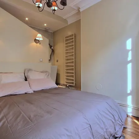 Nice Apt With View Near Square Jules Ferry Apartment