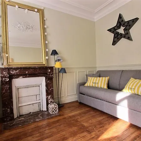 Nice Apt With View Near Square Jules Ferry Apartment *